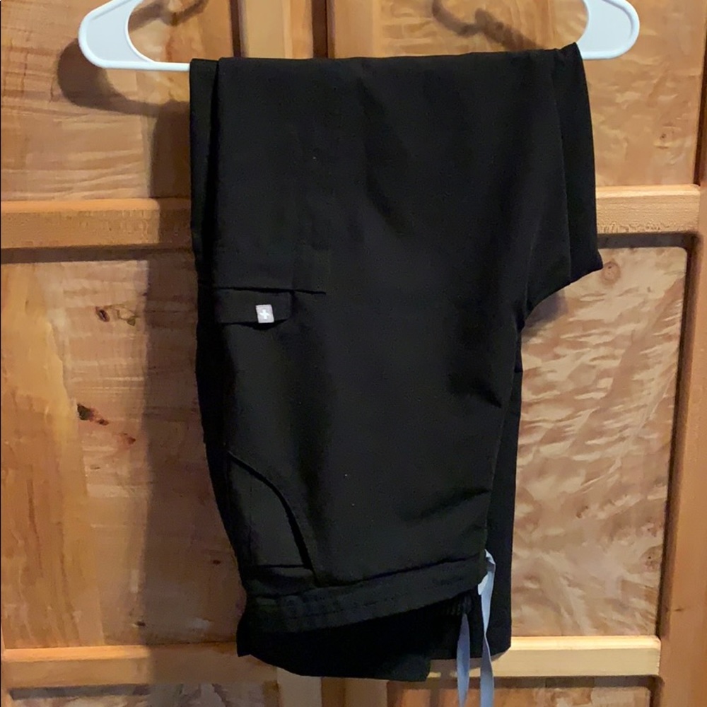 FIGS black yola pant